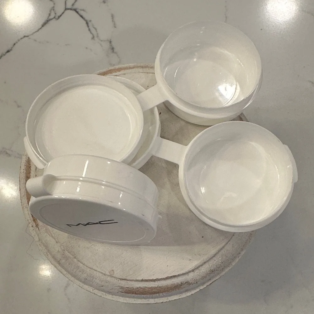 Vintage MAC White Refillable Compact Pods Set - Picture 2 of 7